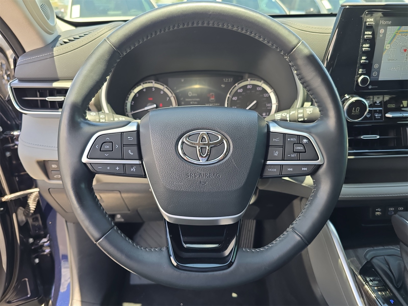 2022 Toyota Highlander Limited photo 24