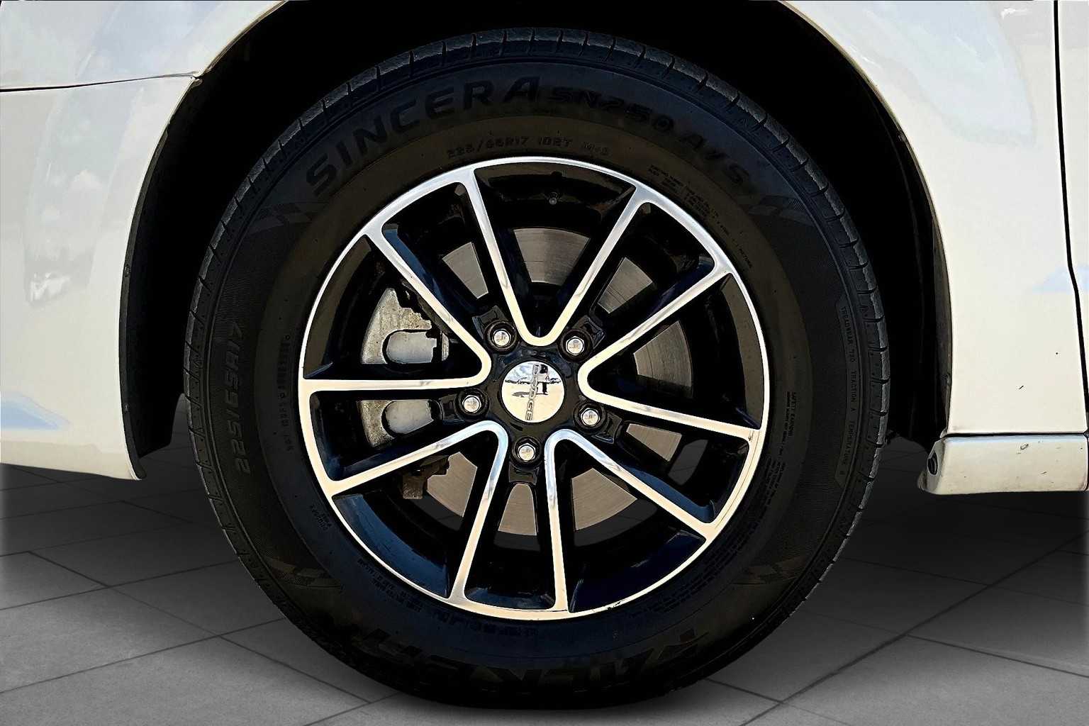 2017 Dodge Grand Caravan GT photo 9