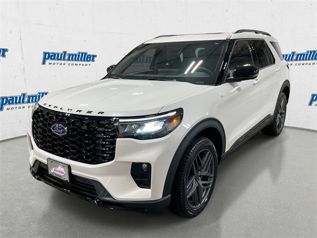 2026 Ford Explorer ST-LINE's photo