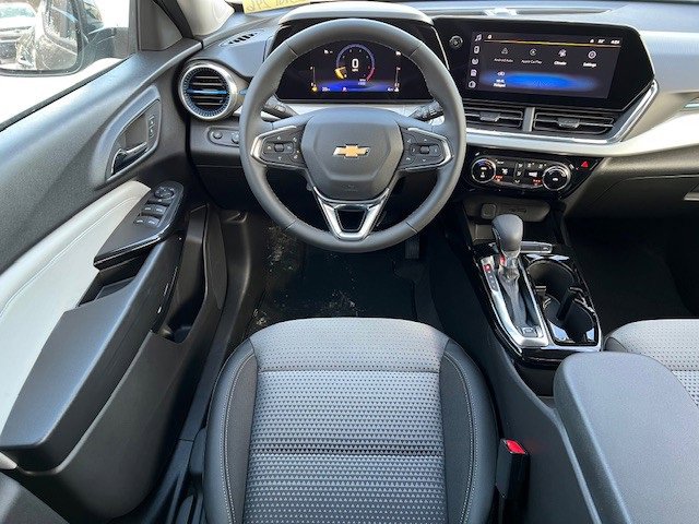 2026 Chevrolet Trax LT photo 23