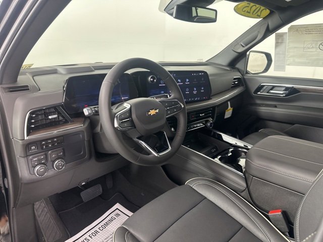 2025 Chevrolet Tahoe Premier photo 13