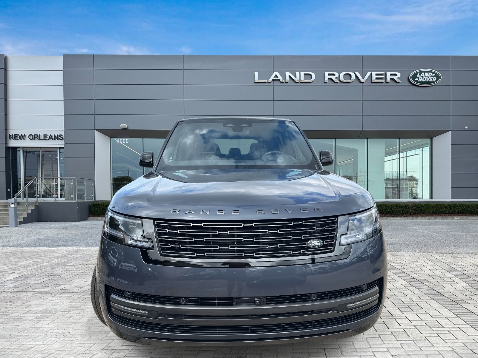 2025 Land Rover Range Rover SE photo 2