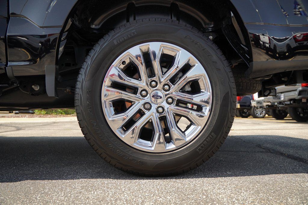 2025 Ford F-150 XLT photo 7