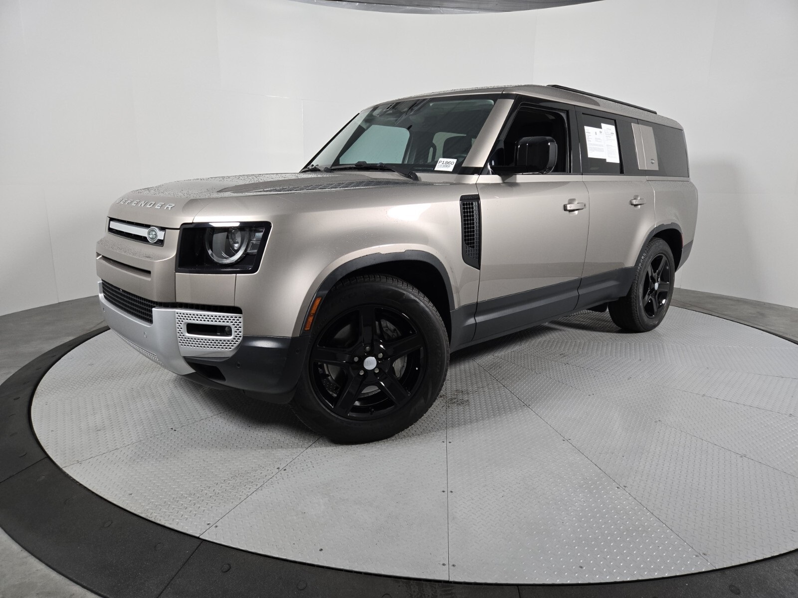 2023 Land Rover Defender SE