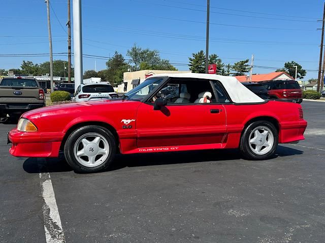 1992 Ford Mustang GT photo 14