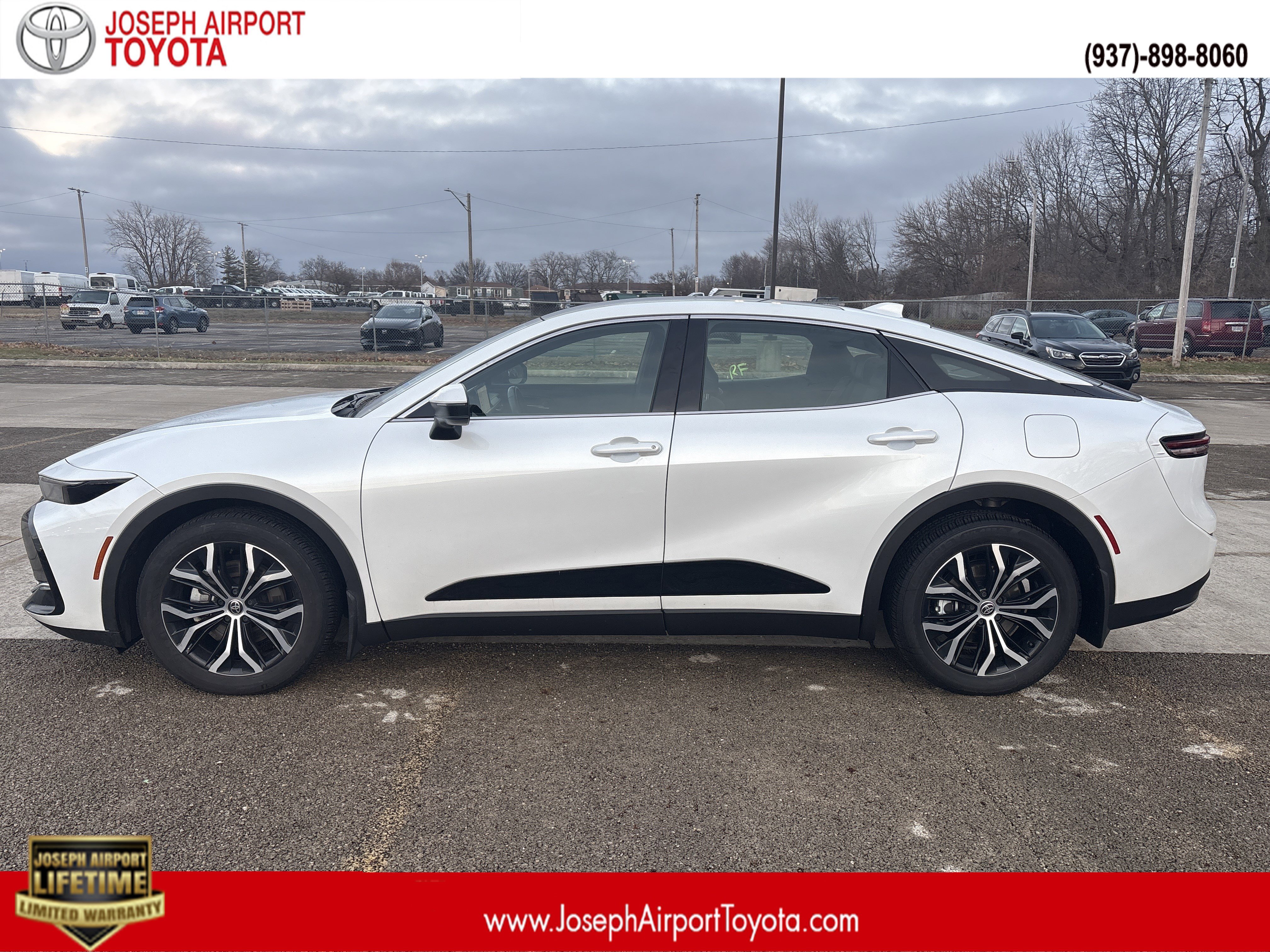 2024 Toyota Crown Limited's photo