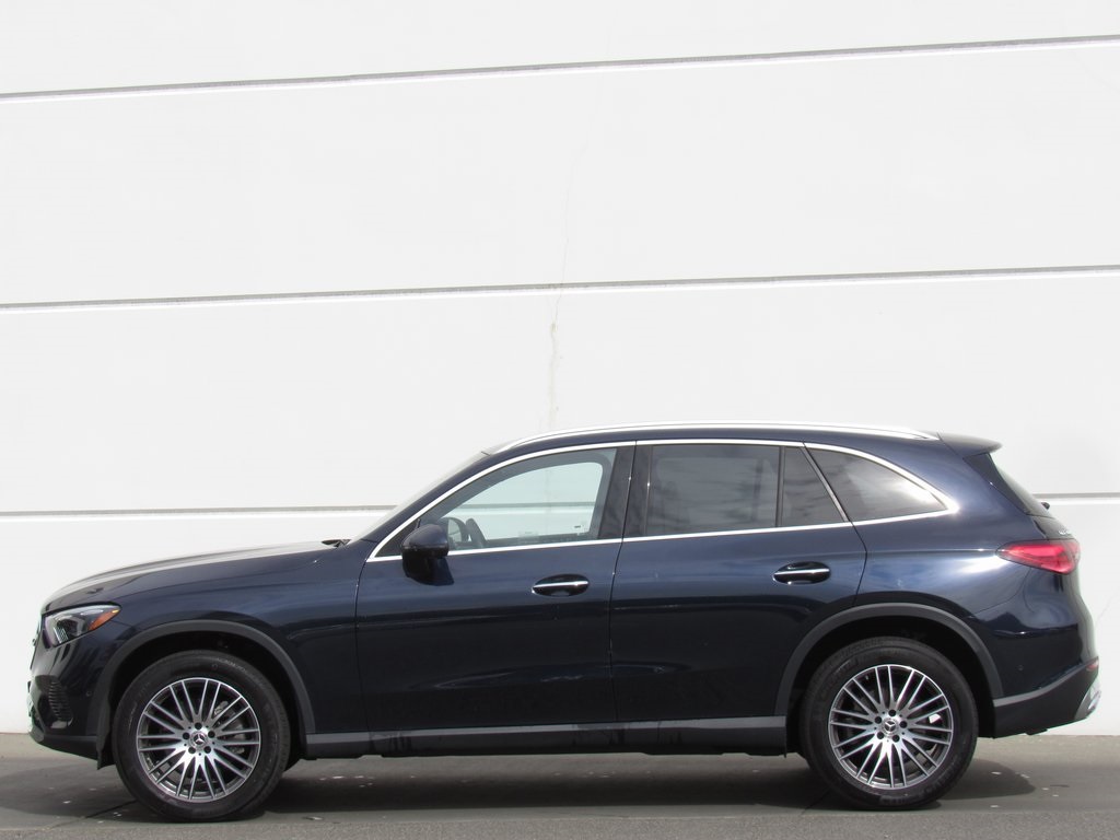 2023 Mercedes Benz GLC 300 4MATIC photo 4