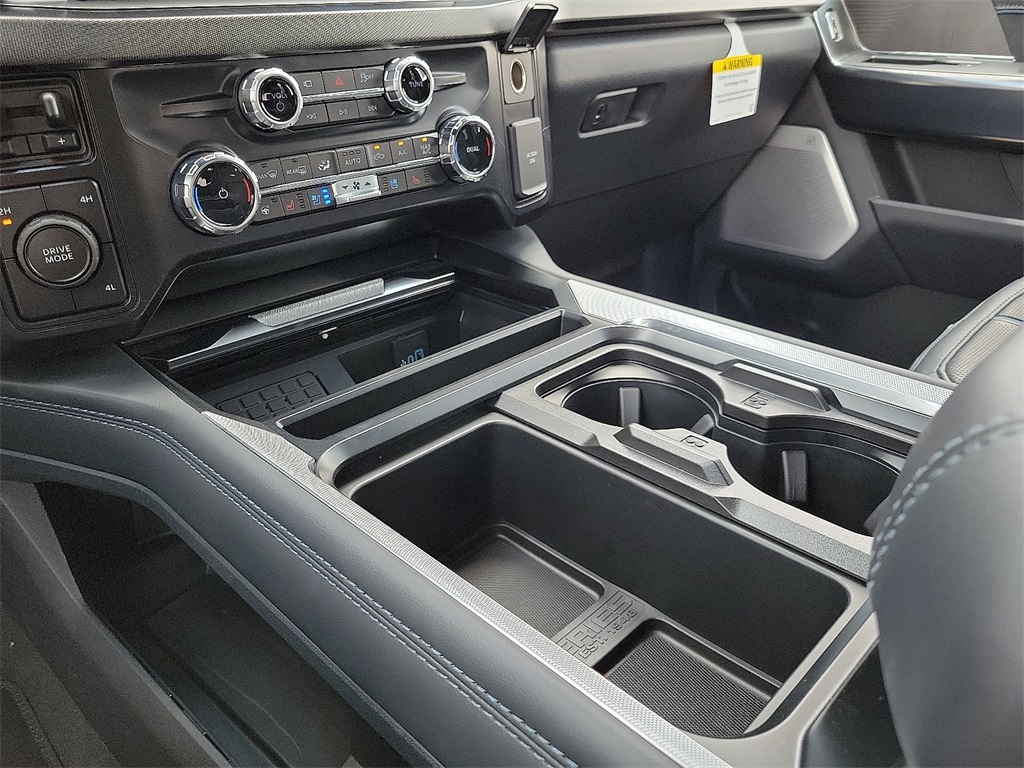 2025 Ford F-350 photo 24
