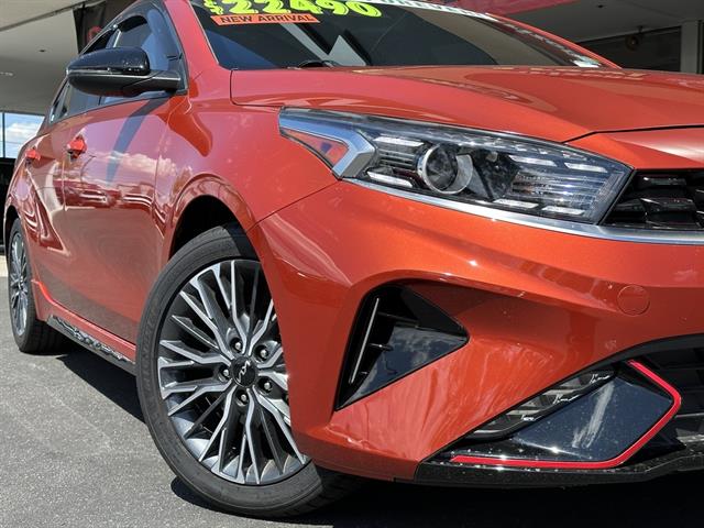 2024 Kia Forte GT-Line photo 3