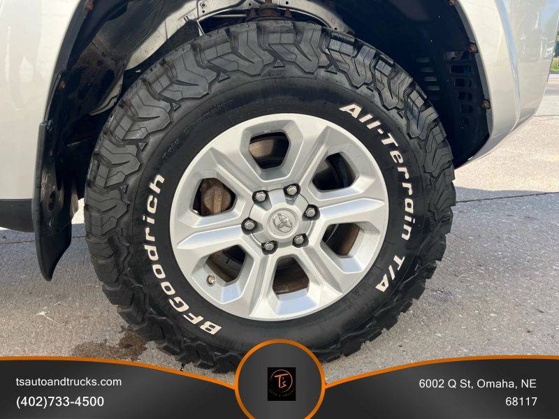 2018 Toyota 4Runner SR5 Premium photo 2