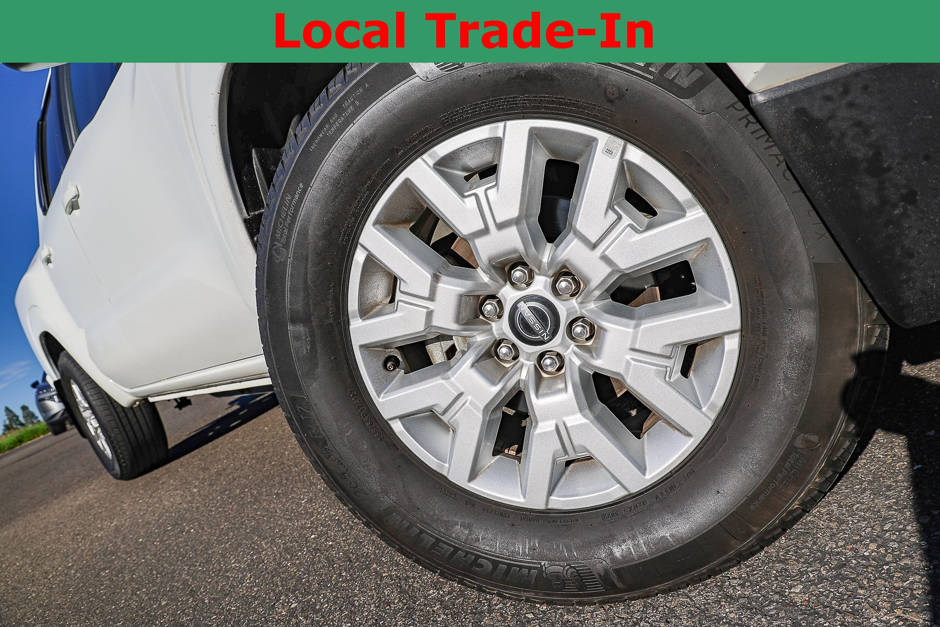 2023 Nissan Frontier SV photo 2