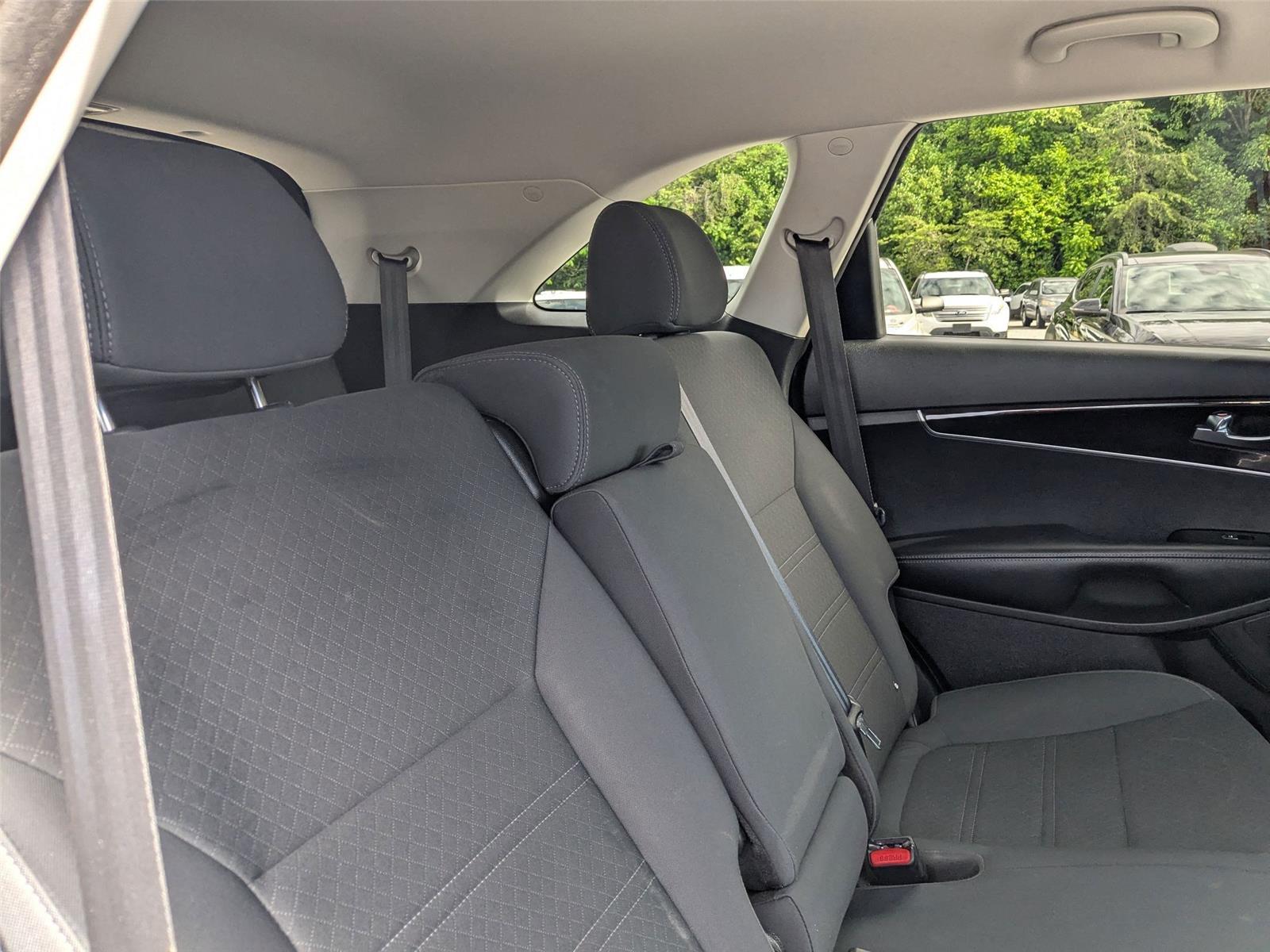 2020 Kia Sorento S V6 photo 30