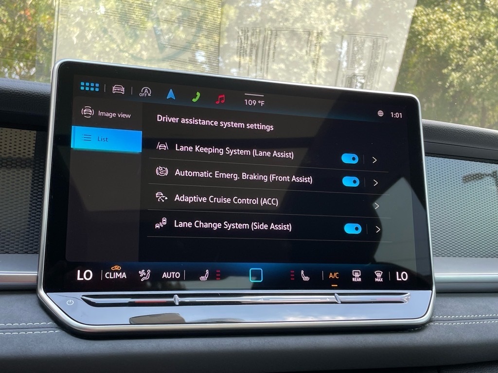 2025 Volkswagen Tiguan SE photo 10