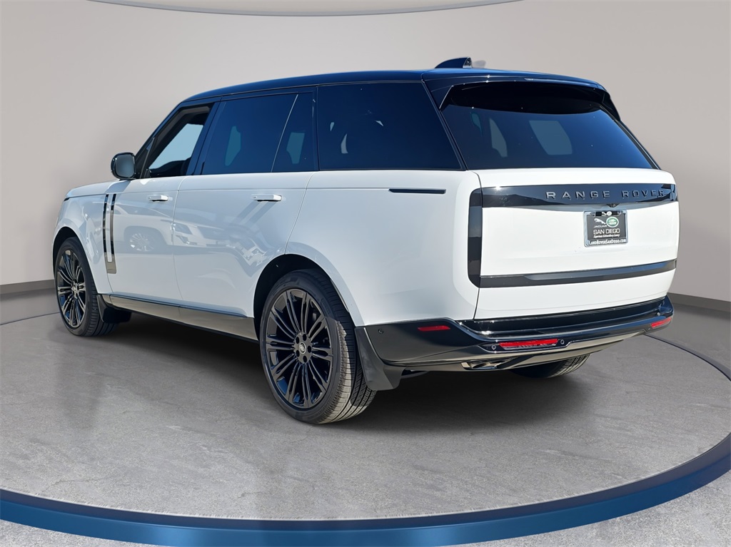 2025 Land Rover Range Rover SE photo 4