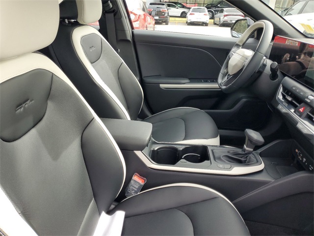 2025 Kia K4 GT-Line Turbo photo 31