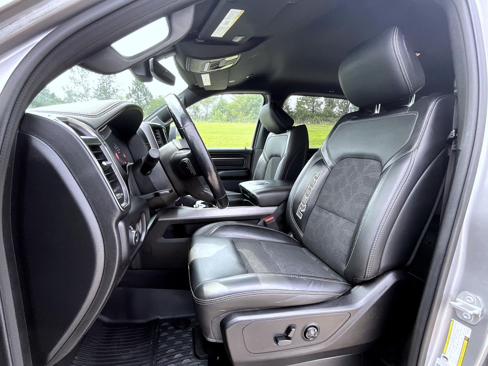 2020 Ram 1500 Rebel photo 10