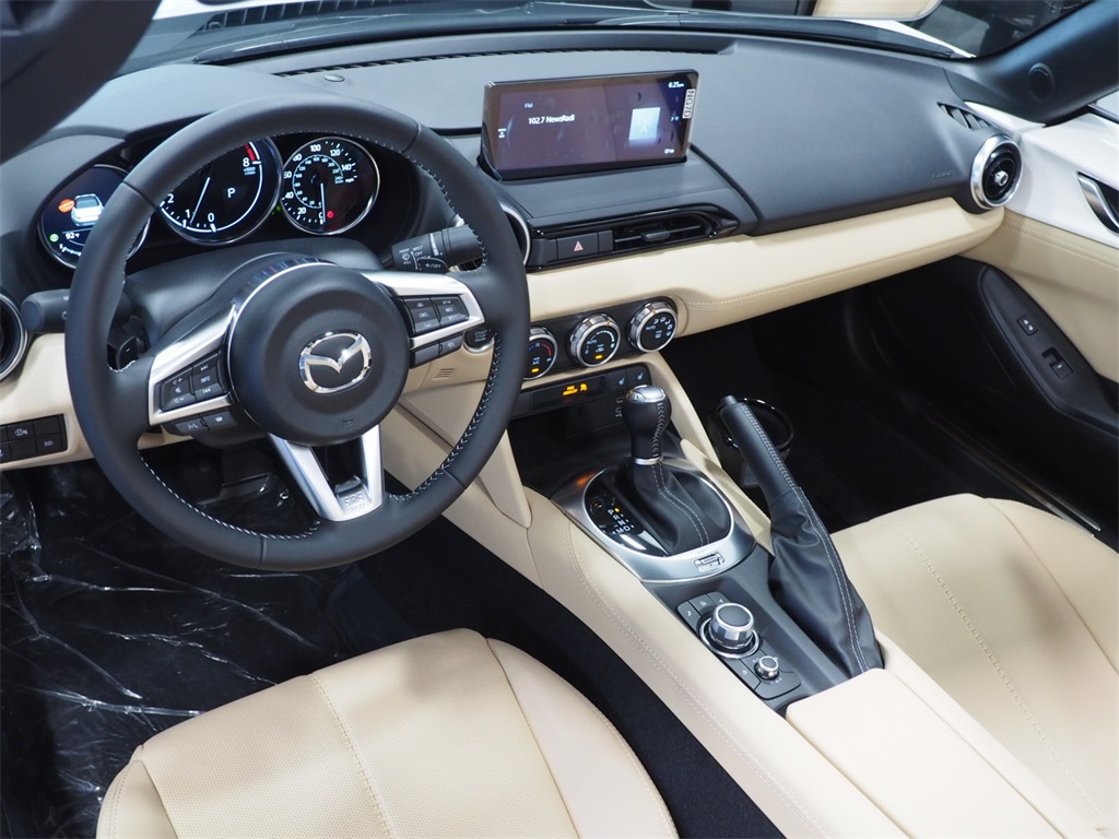 2025 Mazda MX-5 Miata Miata Grand Touring photo 6