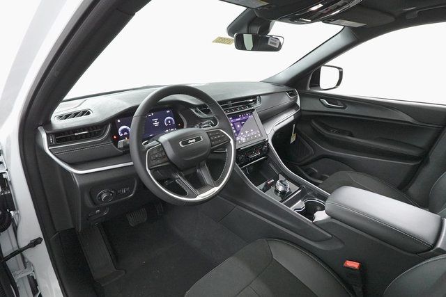 2025 Jeep Grand Cherokee Altitude X photo 11