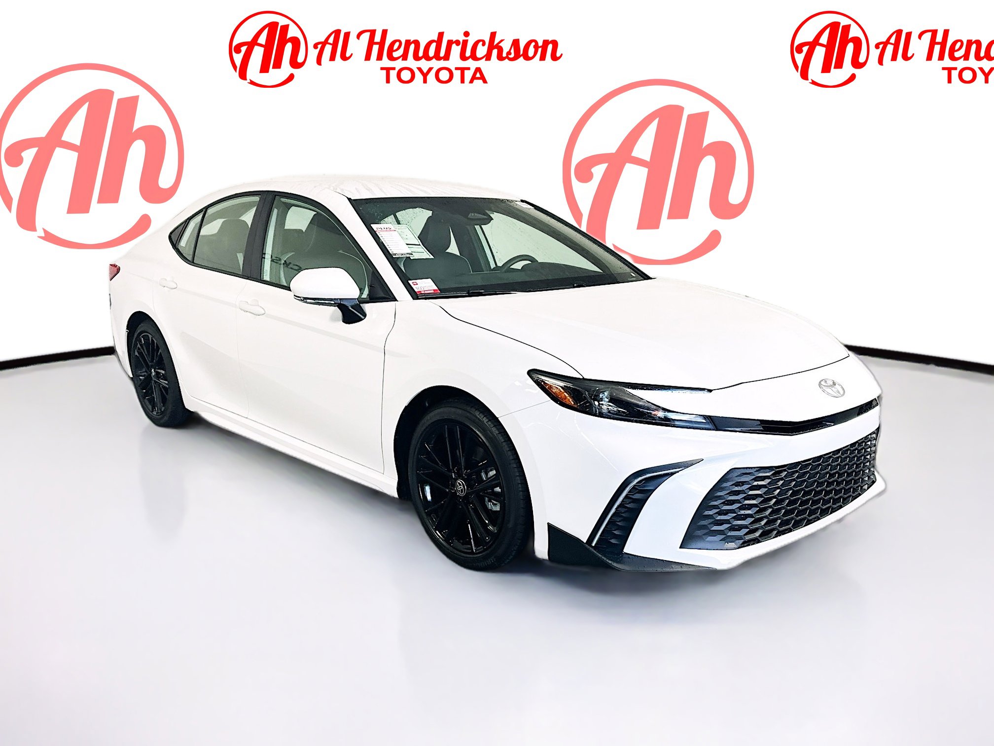 2026 Toyota Camry SE's photo