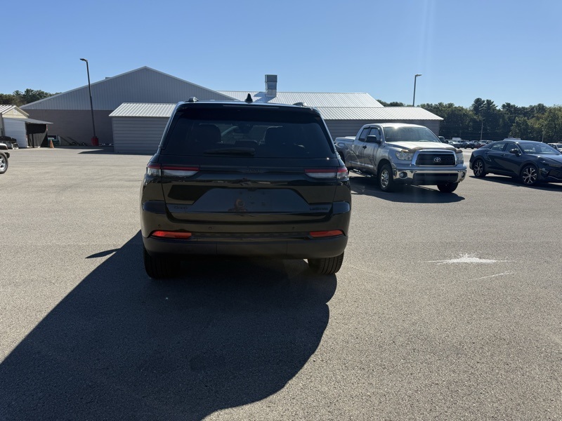 2025 Jeep Grand Cherokee Limited Sport photo 6