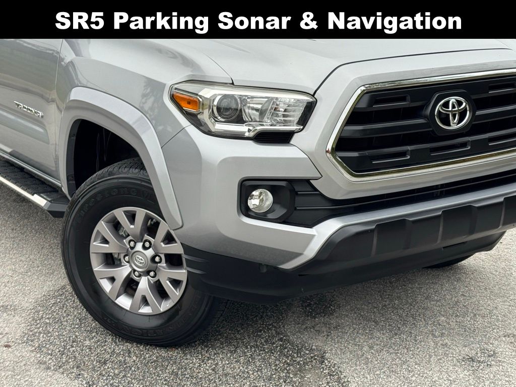 2017 Toyota Tacoma SR5 photo 3