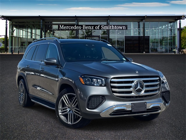 2025 Mercedes-Benz GLS Base's photo