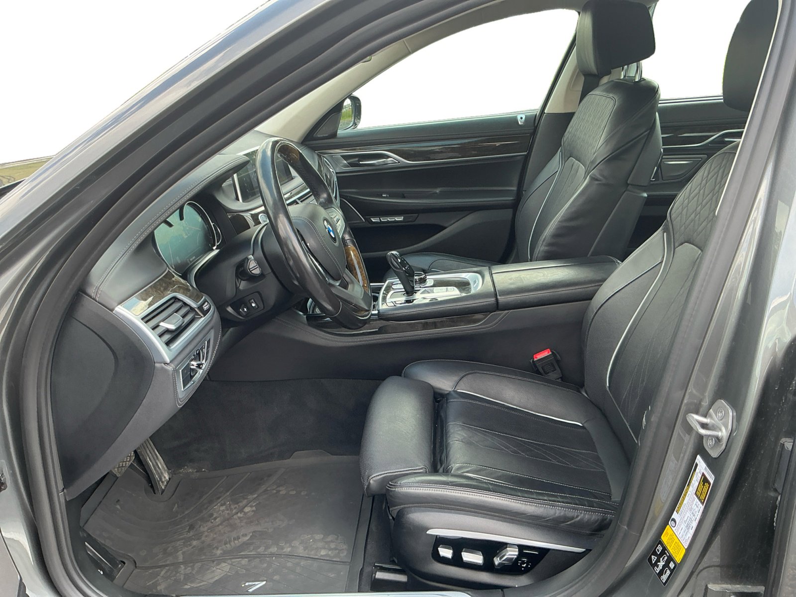 2016 Bmw 750i xDrive photo 2