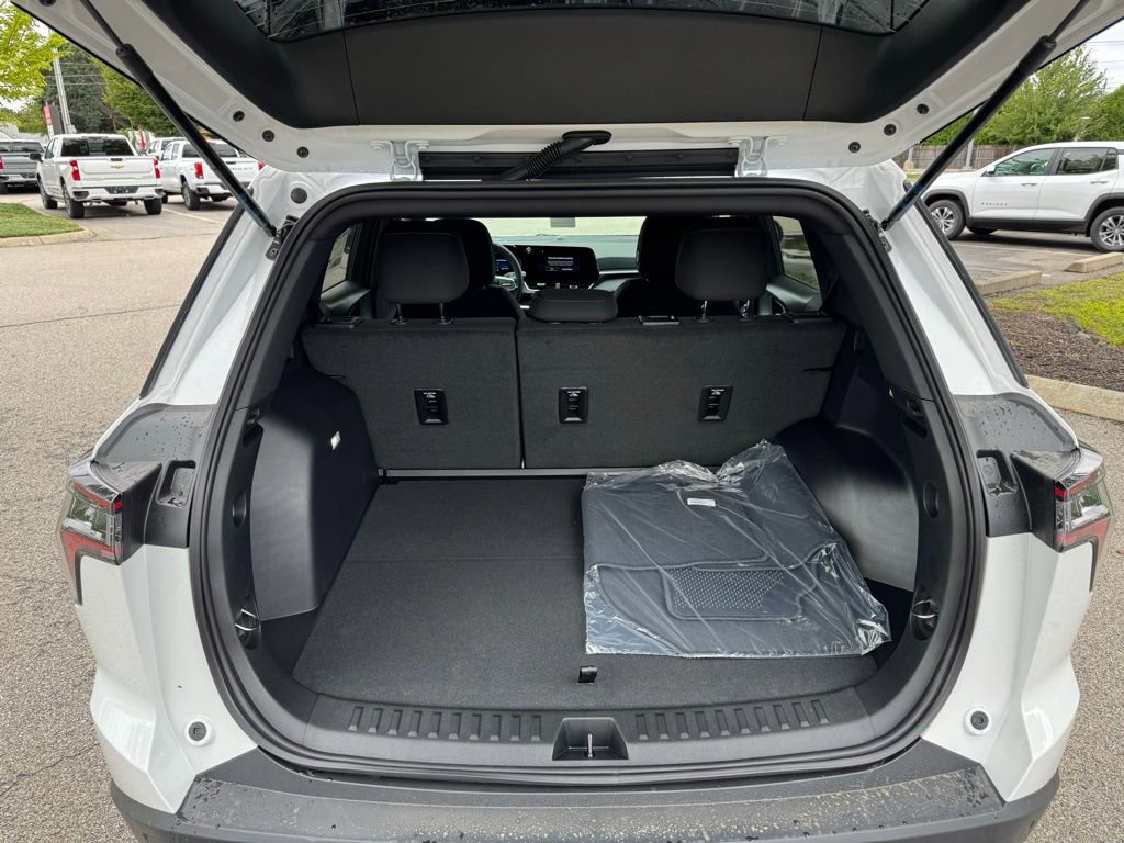 2026 Chevrolet Equinox LT photo 19