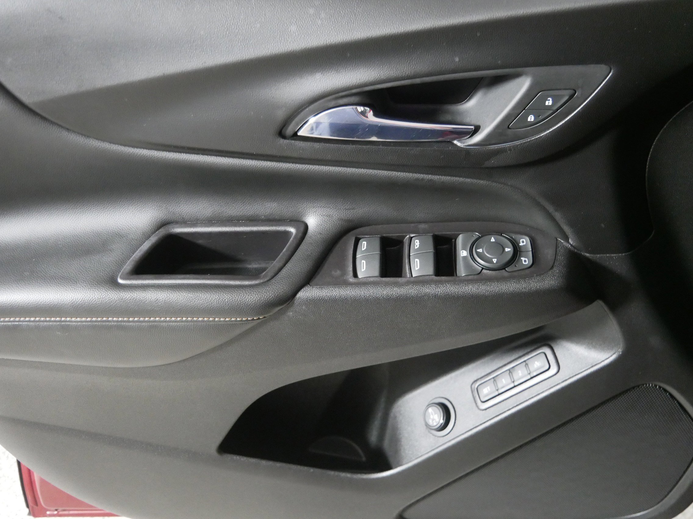 2019 Chevrolet Equinox Premier photo 18