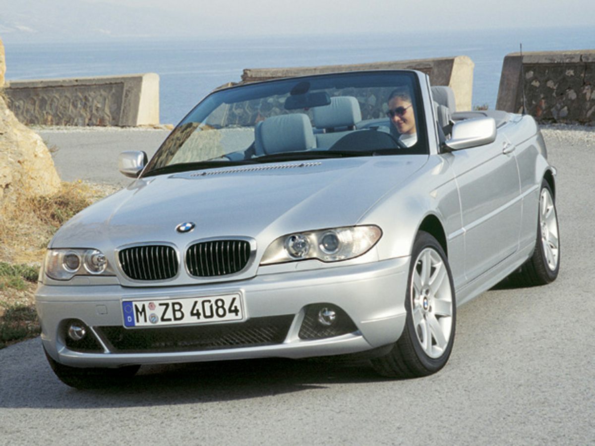 2004 BMW 3 Series 330's photo
