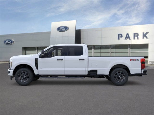 2026 Ford F-350 photo 3