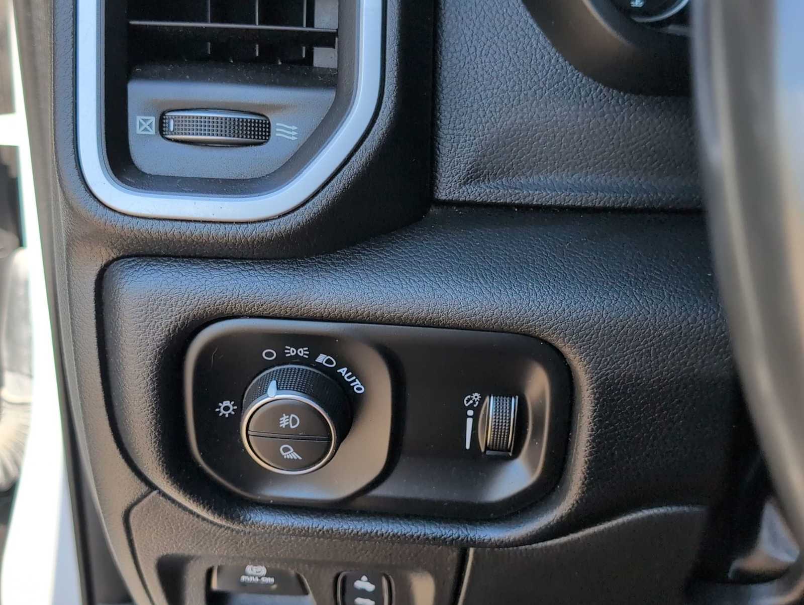 2022 Ram 1500 Lone Star photo 17