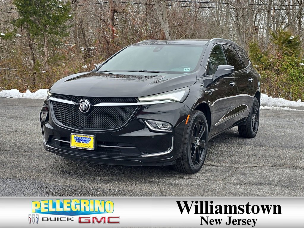 2024 Buick Enclave Essence's photo