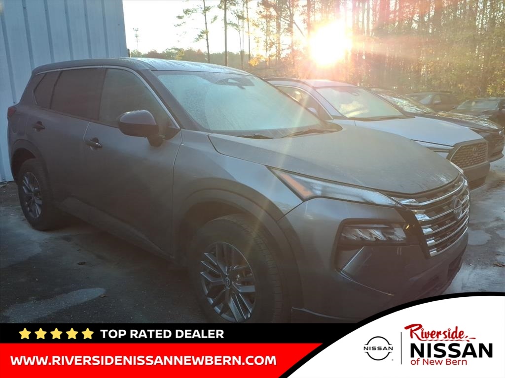 2024 Nissan Rogue S's photo