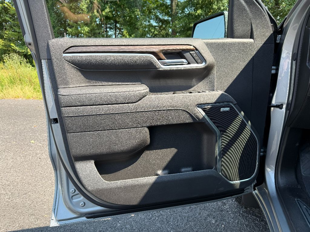 2026 Chevrolet Silverado 1500 RST photo 21