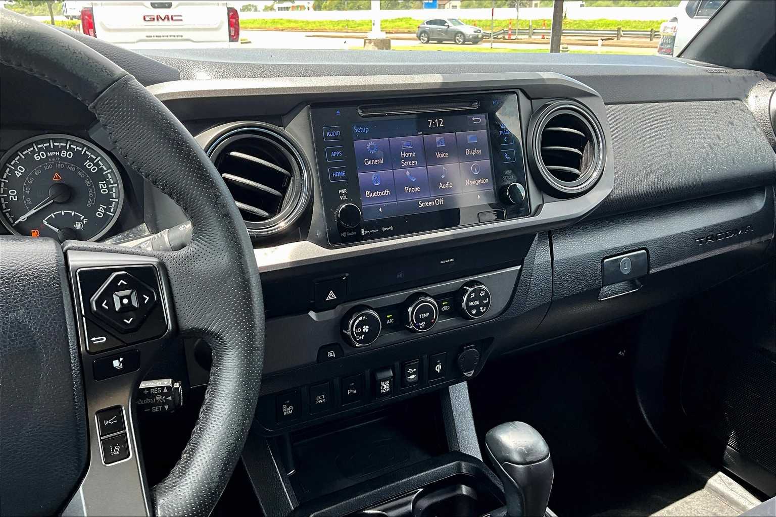 2019 Toyota Tacoma TRD photo 11