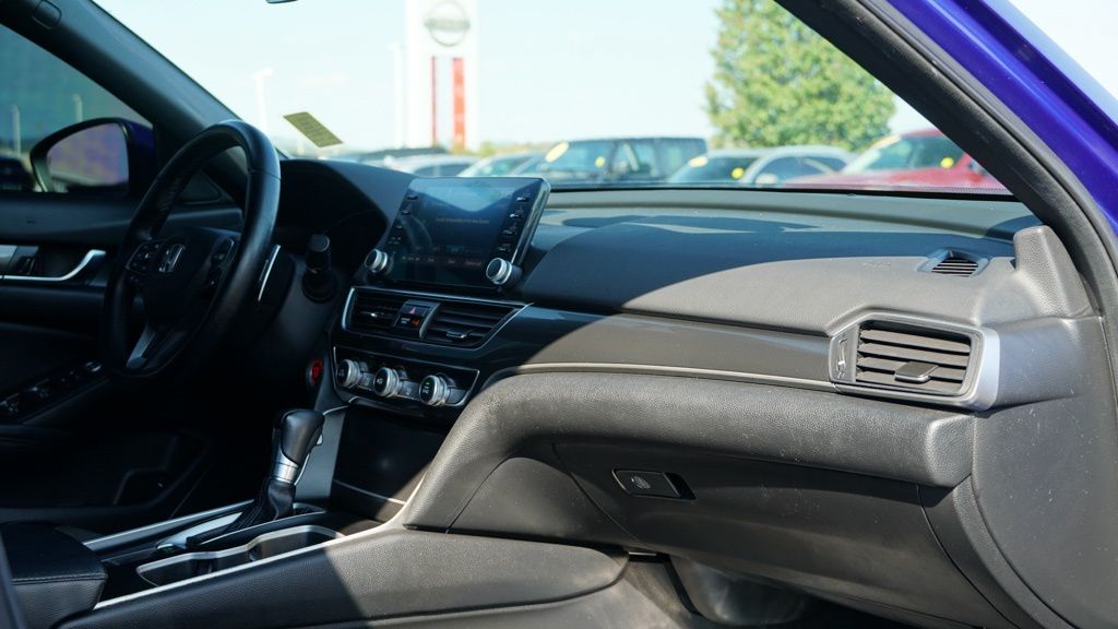 2018 Honda Accord Sport photo 19
