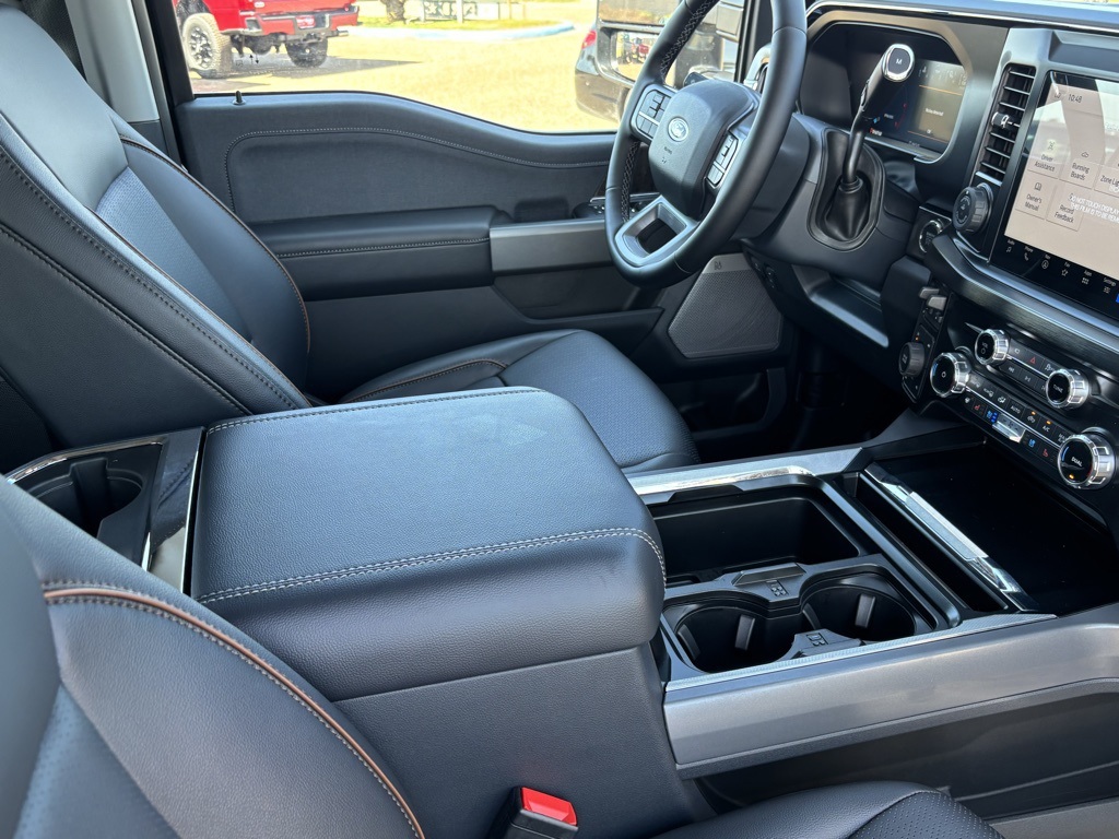 2025 Ford F-350 Lariat photo 20