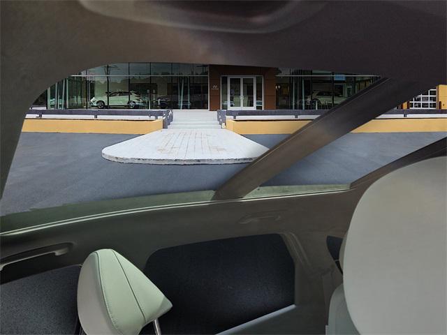 2025 Hyundai Tucson Hybrid Limited photo 5