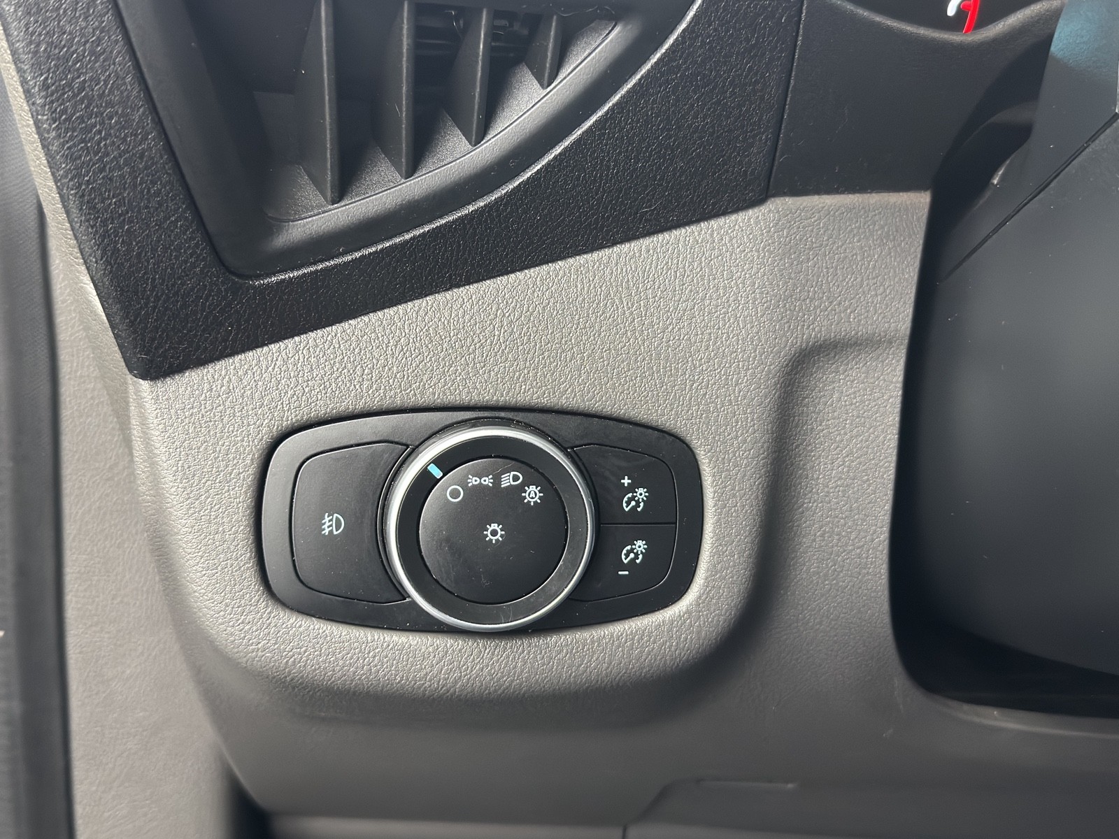 2021 Ford Transit Connect XLT photo 32