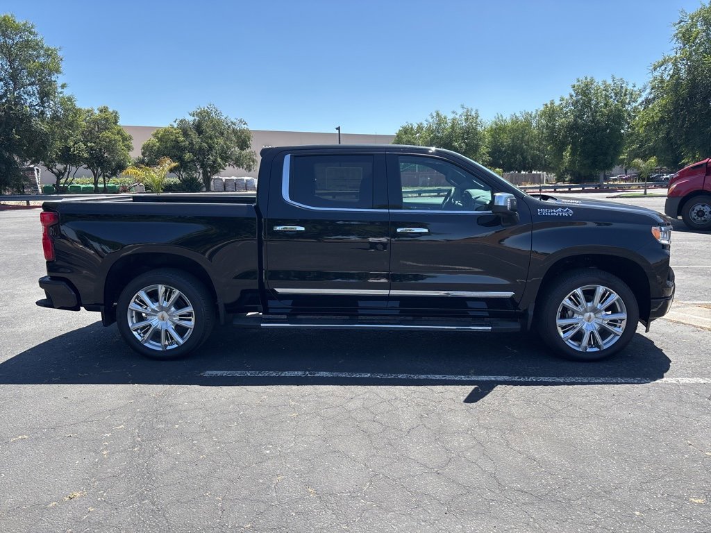 2025 Chevrolet Silverado 1500 High Country photo 2