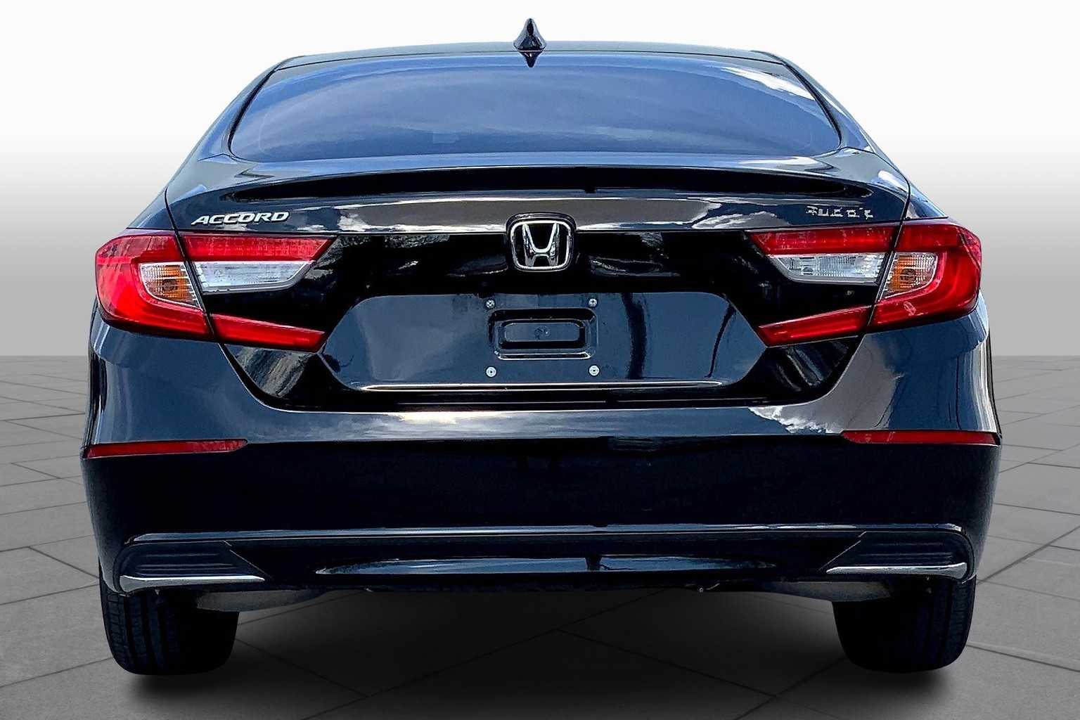 2022 Honda Accord LX photo 4