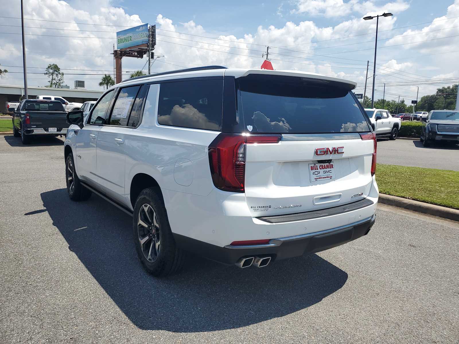 2025 Gmc Yukon XL AT4 photo 3