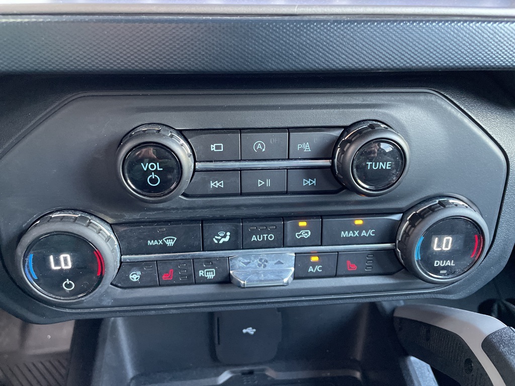 2023 Ford Bronco Outer Banks photo 17