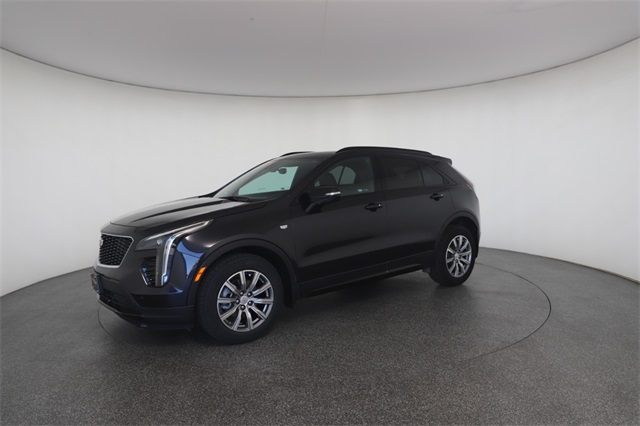 2023 Cadillac XT4 Sport photo 3