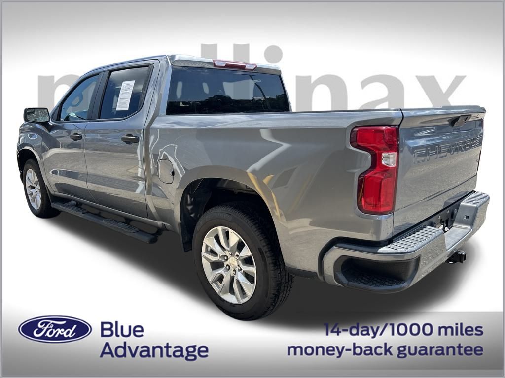 2022 Chevrolet Silverado 1500 Custom photo 3