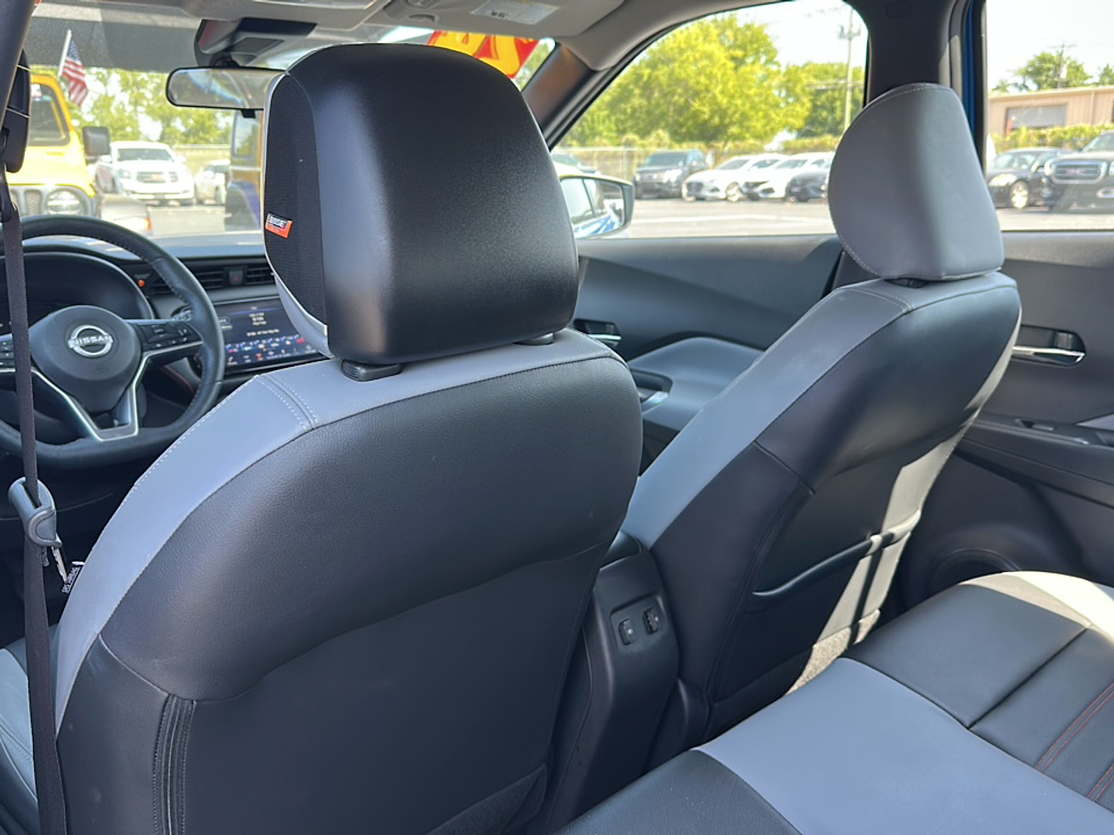 2024 Nissan Kicks SR photo 5