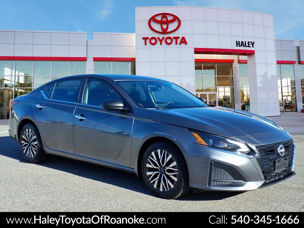 2024 Nissan Altima SV