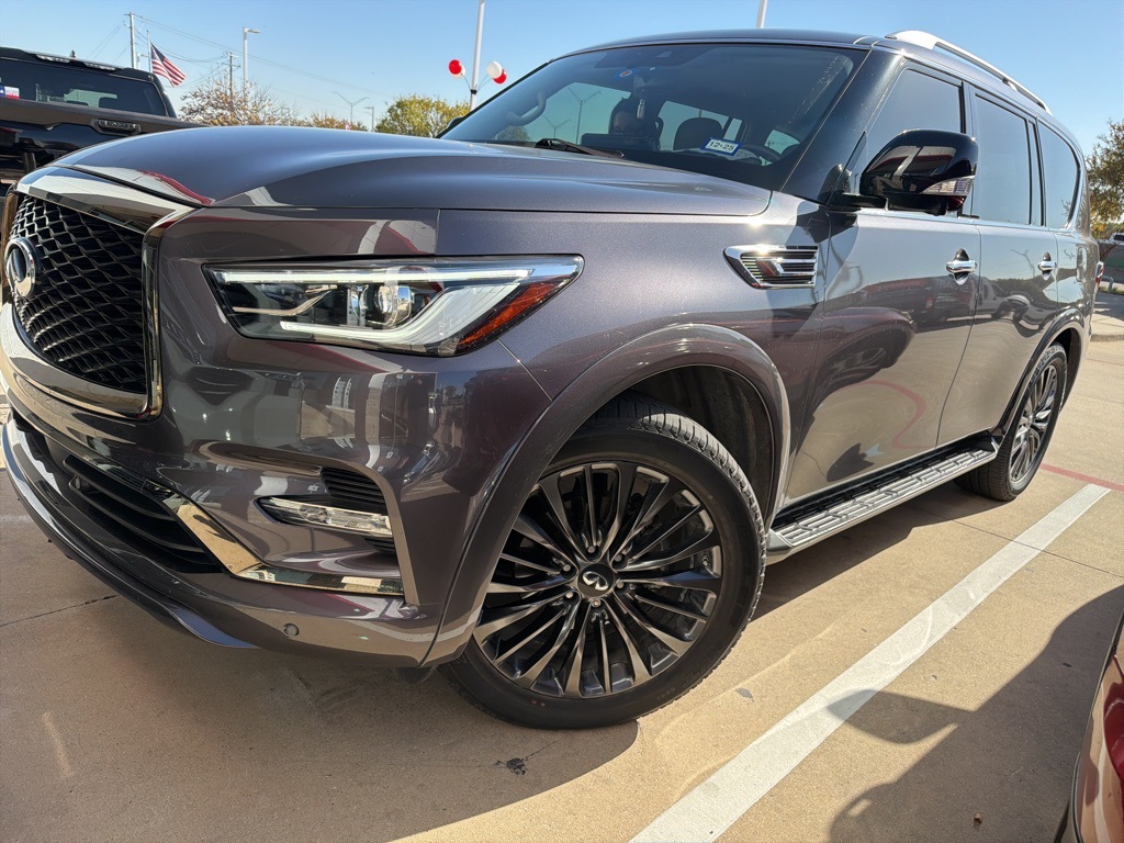 2023 INFINITI QX80 Luxe's photo