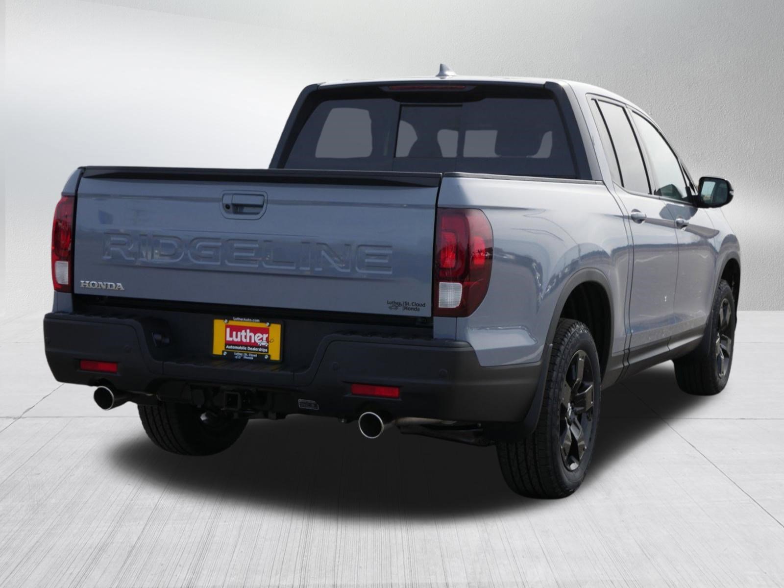 2026 Honda Ridgeline Black Edition photo 2